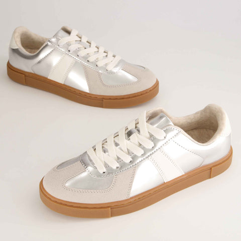 Bailey Lace Up Sneaker